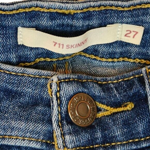 Levi's 711 Denim Jeans Cropped - Picture 2 of 5